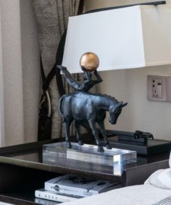 Mô hình người trên lưng ngựa nghệ thuật