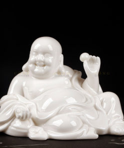 Tượng phật di lặc để xe ô tô mang lại may mắn