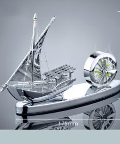 Mô hình thuyền buồm để xe oto lạ mắt