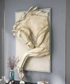 Tranh ngựa chạm nổi