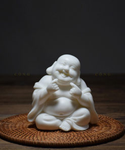 Tượng Di Lặc để xe ô tô bằng gốm sứ tài lộc