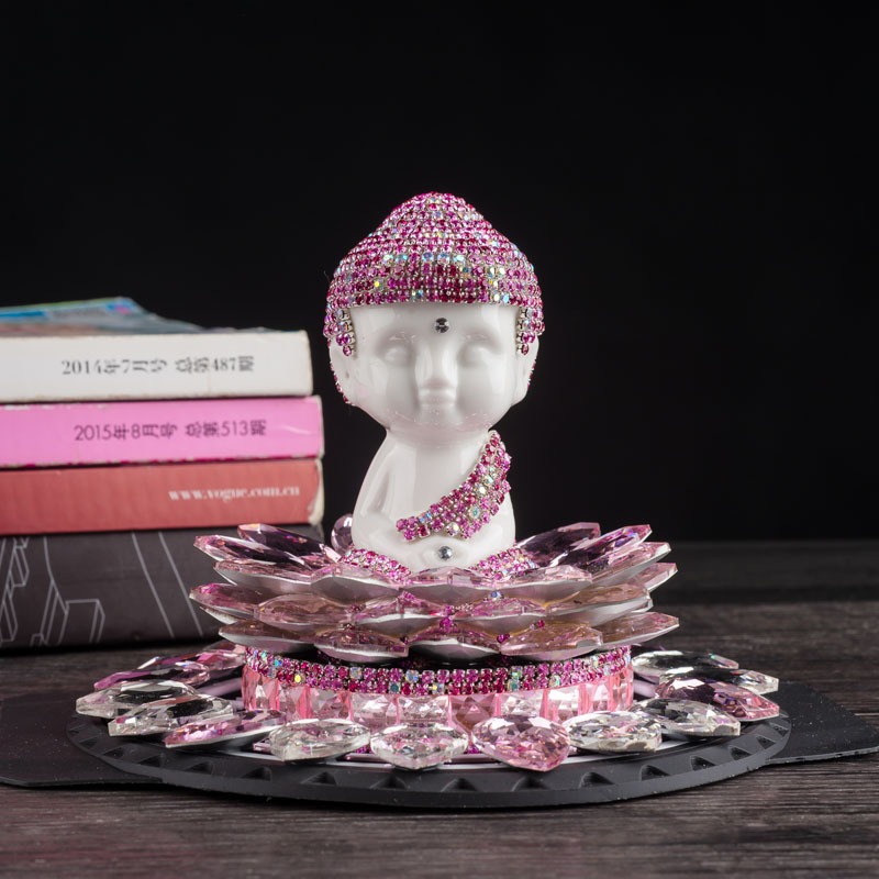 tuong-phat-nhu-lai-gan-da-de-oto-4 Tượng Phật Như Lai gắn đá để taplo oto