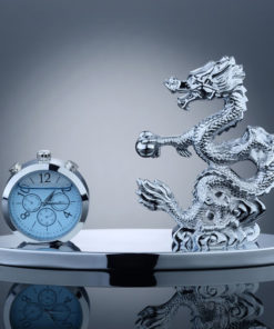 Tượng rồng vàng trang trí oto sang trọng