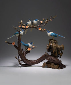 Đàn chim hỷ tước đậu cành mai đẹp