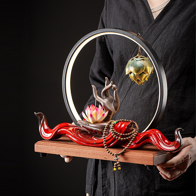 thac-huong-tram-ban-tay-phat 3 Thác hương trầm bàn tay Phật