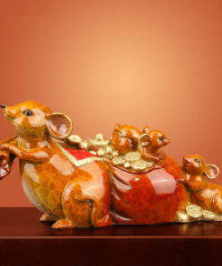Tượng chuột kéo túi tiền