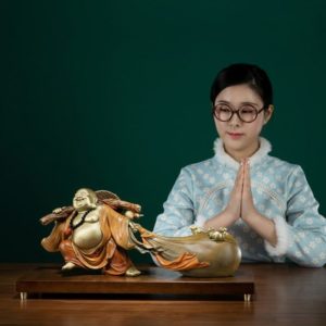 Tượng Phật Di Lặc thu hút tiền tài