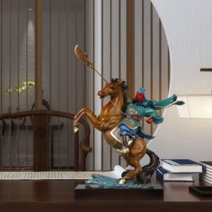 Tượng Quan Công cưỡi ngựa để bàn làm việc