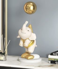 Tượng voi kiễng chân xinh xắn đáng yêu