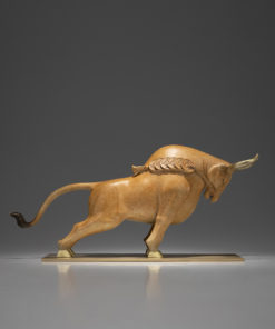 Tượng bò tót ngậm tiền vàng cao cấp