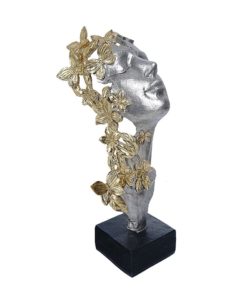 Tượng cô gái hoa mai vàng