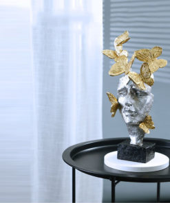 Tượng mặt nạ bướm vàng