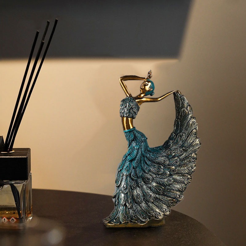 Tượng múa chim công