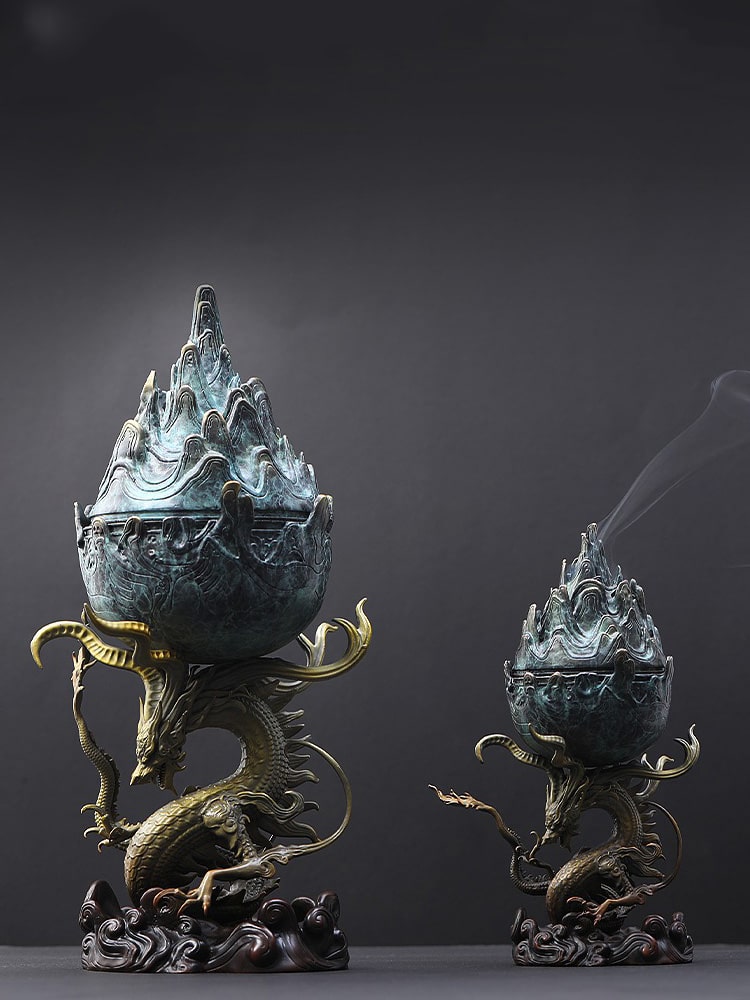 Thác khói trầm hương bằng đồng