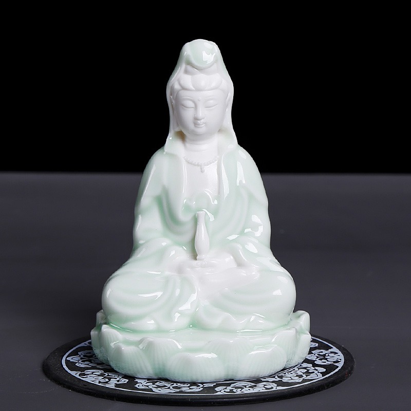 Tượng Phật Quán Thế Âm để xe oto