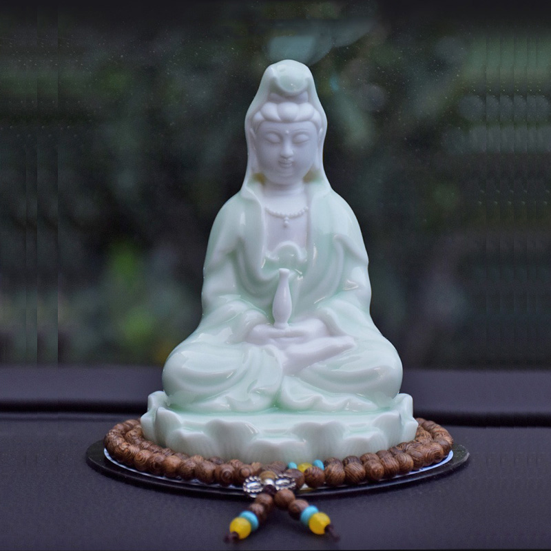 Tượng Phật Quán Thế Âm để xe oto