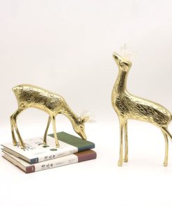 Con nai bằng đồng trang trí kệ tivi