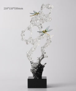 Decor chuồn chuồn trên đá