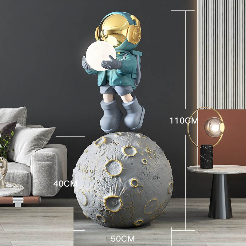 Phi hành gia nhí đứng trên mặt trăng