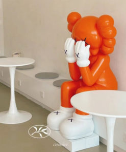 Mô hình gấu Kaws che mặt