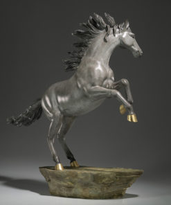 Tượng con ngựa tung vó