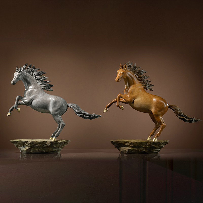 Tượng con ngựa tung vó