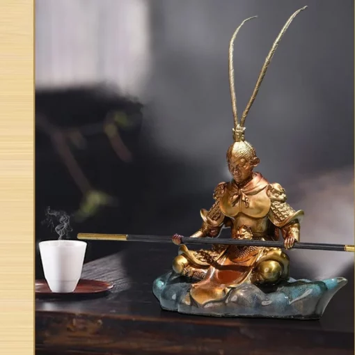 Tượng Tôn Ngộ Không bằng đồng để oto