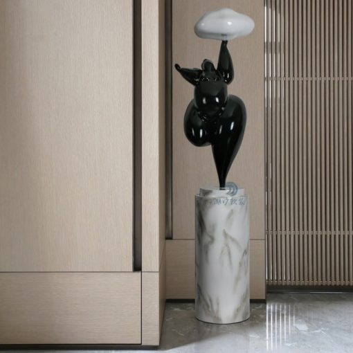 Tượng trang trí sảnh khách sạn sang trọng
