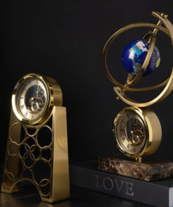 Đồng hồ để bàn thiết kế sáng tạo