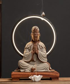 Thác khói trầm hương Quan Thế Âm trấn giữ bình an