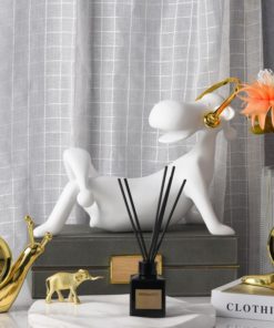 Tượng bò nghe nhạc đáng yêu