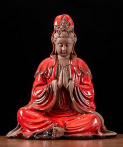 Thác khói trầm hương Quan Thế Âm trấn giữ bình an