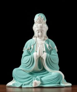 Thác khói trầm hương Quan Thế Âm trấn giữ bình an