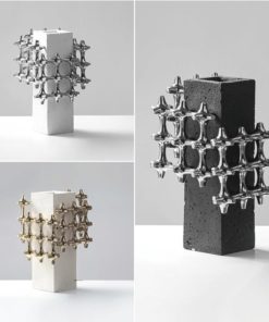 Bình Hoa Khối Cấu Trúc Kim Loại