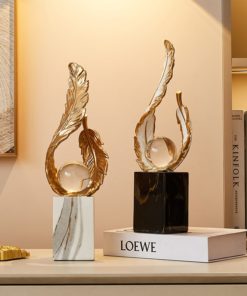 Cánh Lông Vũ Hoàng Kim