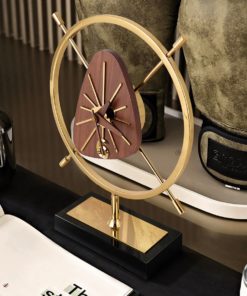 Đồng Hồ Gỗ Óc Chó Để Bàn