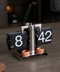 Đồng Hồ Lật Kết Hợp Giữa Cổ Điển Và Hiện Đại