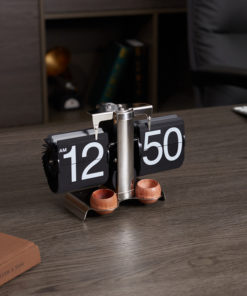 Đồng Hồ Lật Kết Hợp Giữa Cổ Điển Và Hiện Đại