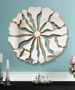 Gương Hoa Nở Rực Rỡ