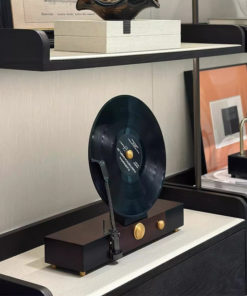 Mô Hình Máy Phát Nhạc Cổ Điển