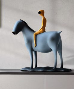 Mô Hình Người Lữ Hành Trên Lưng Ngựa