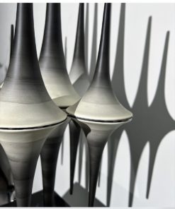 Mô Hình Nón Sắc Mảnh Trừu Tượng