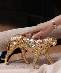 Tượng Báo Hoàng Kim