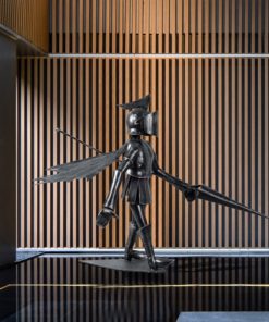 Tượng Chiến Binh Sắt Đứng Gác