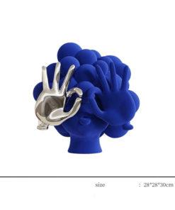 Tượng Cô Gái Vươn Tay Nghệ Thuật