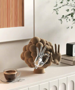 Tượng Cô Gái Vươn Tay Nghệ Thuật