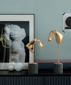Tượng Đầu Ngựa Tối Giản