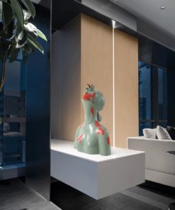 Tượng Điêu Khắc Hoa Trên Mặt Nghệ Thuật