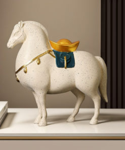 Tượng Ngựa Chở Kim Nguyên Bảo