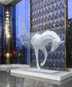 Tượng Ngựa Điêu Khắc Trừu Tượng